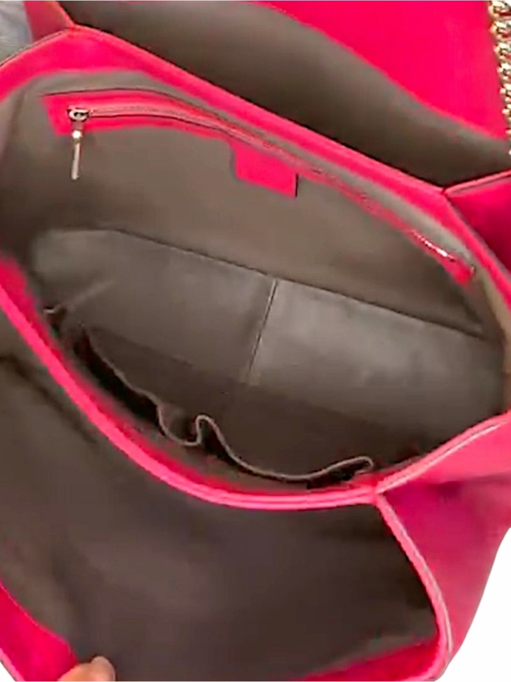 Gucci Vibrant Fuchsia Leather Chain Shoulder Bag - Picture 4 of 7